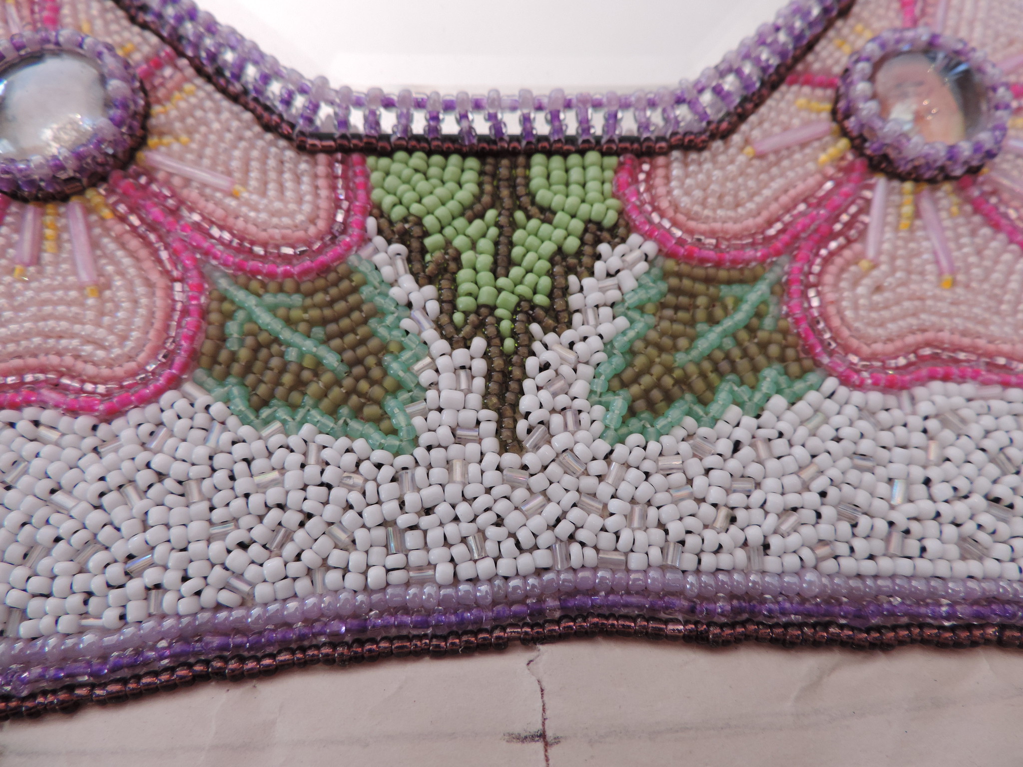 single seed bead background fill